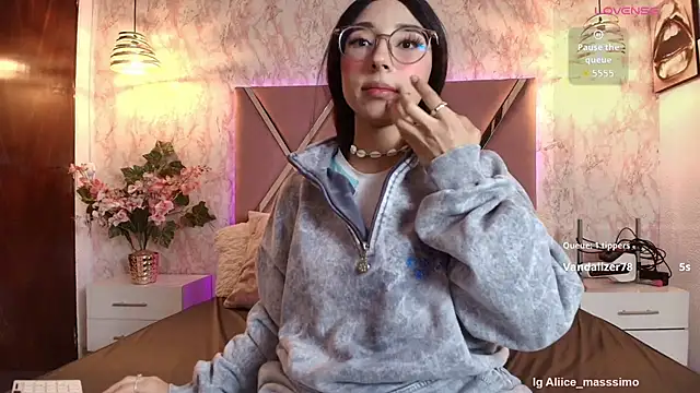 aliice1_ (F young) - control fuckmachine*3min🥵