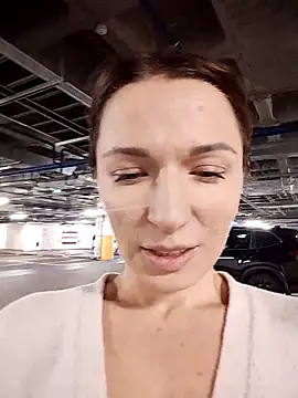 Webcam Model (Brilliant-Queen1)  is live.Free join now!