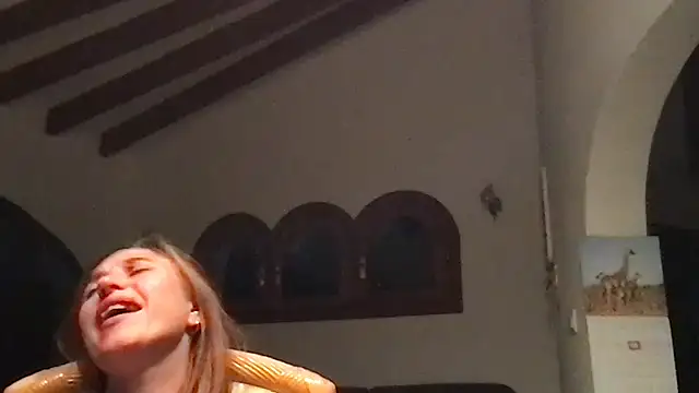 modestmaggie - ModestMaggie's free webcam