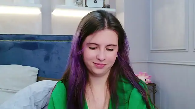  Akira_Halls chat room