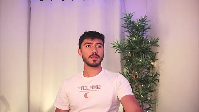 dam0n_fr0st - Dam0n_fr0st's free webcam