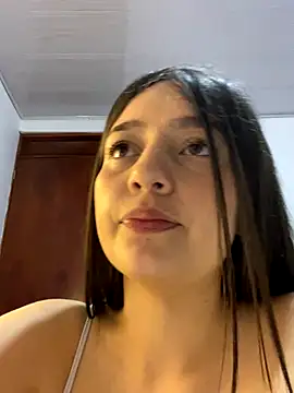 Webcam Model (__Lorelain__)  is live.Free join now!