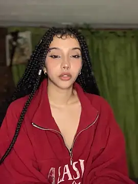 Webcam Model (MiaaCute-)  is live.Free join now!