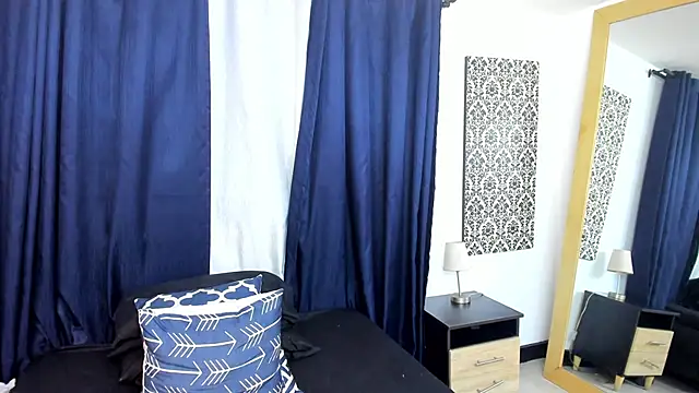  Malaika_Toure chat room