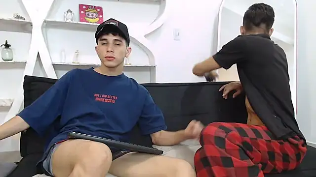  RED_EMPIRE chat room