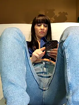 Webcam Model (Melody87)  is live.Free join now!