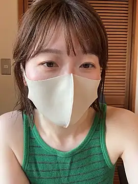 momo_yuipu (Ask my age) - スカート脱ぐ