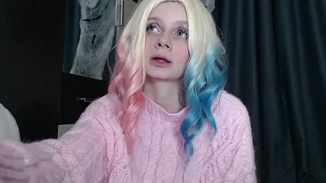 effi_18 - Effi_18's free webcam - UK Sex Cams