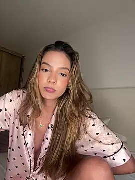 bella_cutte_ (F young) - oil on my body