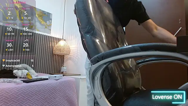 dyla_n18 (M young) - show feet, boddy ,ass and cum