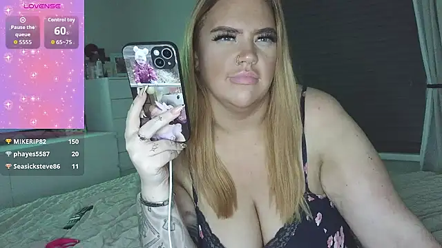 curvygirlmyla (F young) - PUT THAT DILDO IN YOUR PUSSY BABY🍆