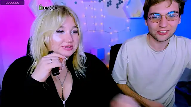 juli_kisss - Juli_kisss's free webcam - UK Sex Cams