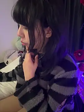 kitty_yukimura (F teen) - suck nipples