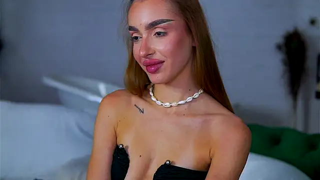 clarabenatti (F young) - make her squirt