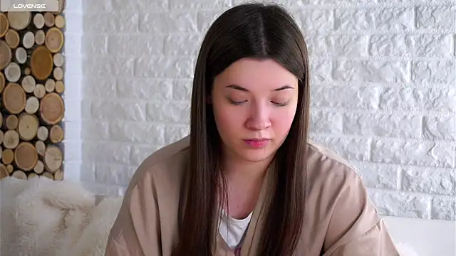 lowoncoming - LowOncoming's free webcam