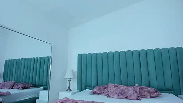 vanessaparis__ - VanessaParis__'s free webcam