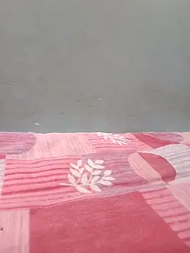 Elakkiya32 webcam stripchat model stream image