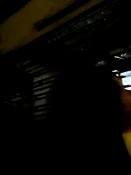  the_queen_of_street chat room