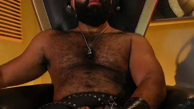BeardAndrew Live Webcam on Stripchat