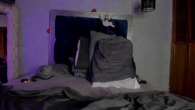 heellboy_ (M twink) - make me very happy