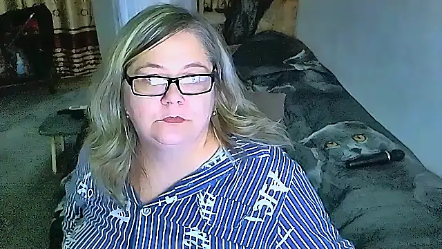 sex2 (F mature) - Masturbation and cumming,naked/squirt