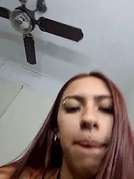 Webcam Model (Kristal-Ambar)  is live.Free join now!