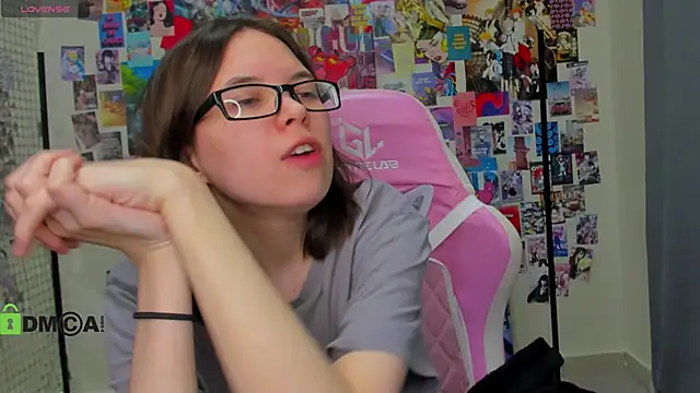 chio_mio - Chio_Mio's free webcam - UK Sex Cams