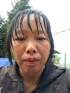 helenzz - Helenzz's free webcam - UK Sex Cams