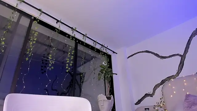  SarahCastro1_ chat room