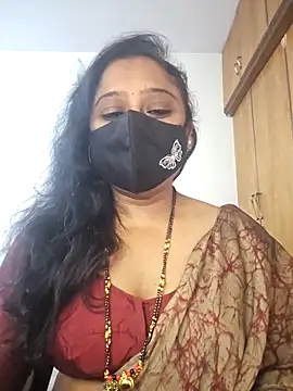 Webcam Model (sexynayan23)  is live.Free join now!