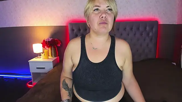 curlydreams - CurlyDreams's free webcam