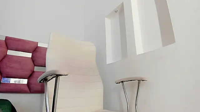 bonniie_blue (T teen) - let me fuck u and get milk party