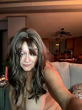 cowgirlc Live Webcam on Stripchat