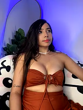 Webcam Model (_Emily_Thompson_)  is live.Free join now!