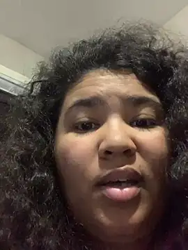 Webcam Model (KittyLoroi)  is live.Free join now!