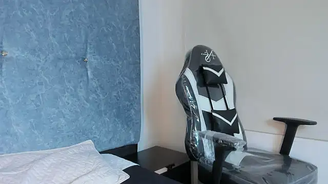 catalina_bonnet (F young) - take off my dress