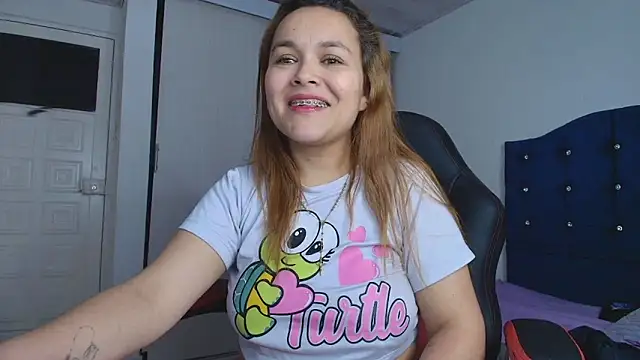 _julietta_ webcam stripchat model stream image