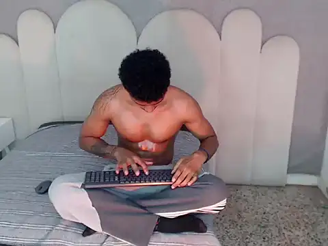  dani_dickk_ chat room