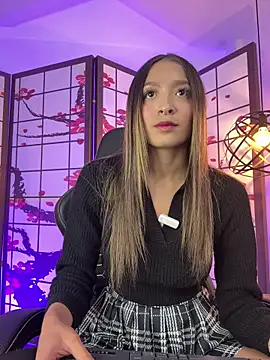 Webcam Model (Victoria_Adams14)  is live.Free join now!