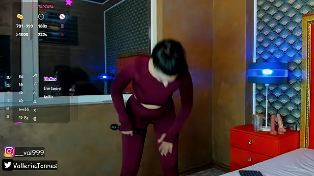  VallerieJones chat room