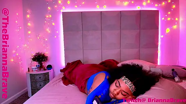 BriannaBrave live cam screenshot female from United States on ReplayHer – Replays, Highlights & Live Cams