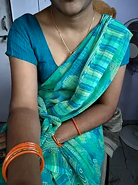 Telugu-Rowdy-pil... Live Webcam on Stripchat