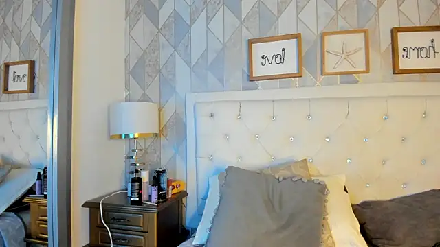  scarlett_thompson_7 chat room