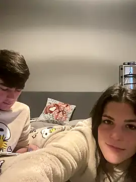 youngcouple2007 - YoungCouple2007's free webcam - UK Sex Cams