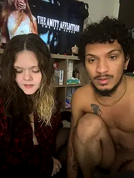 Starryluvvy23 from StripChat