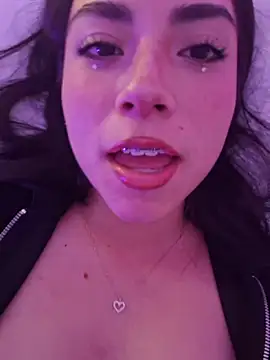 Webcam Model (Melody_04)  is live.Free join now!