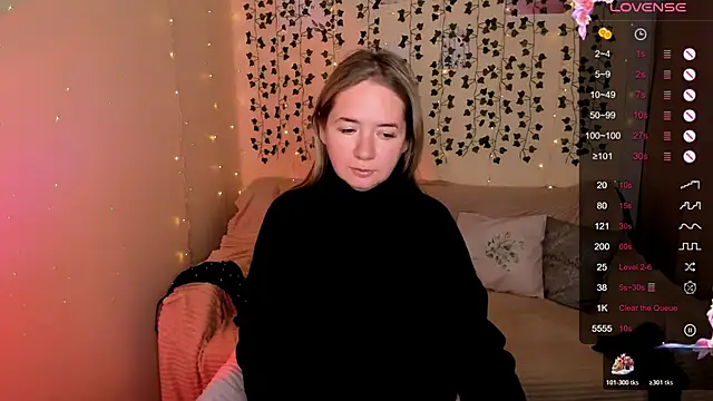 evaa_braunn - Evaa_Braunn's free webcam - UK Sex Cams