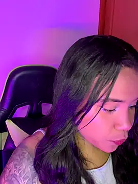 Webcam Model (leila_22)  is live.Free join now!