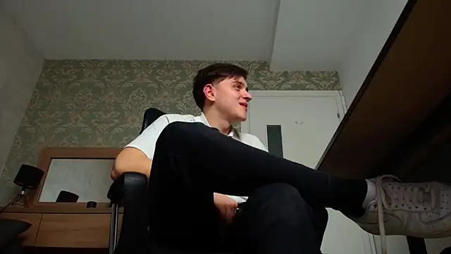 felixstarkk (M young) - Sado-Maso Verbal Master (cumshow)