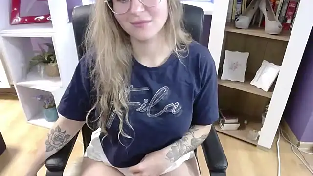 Zoey_Erotic